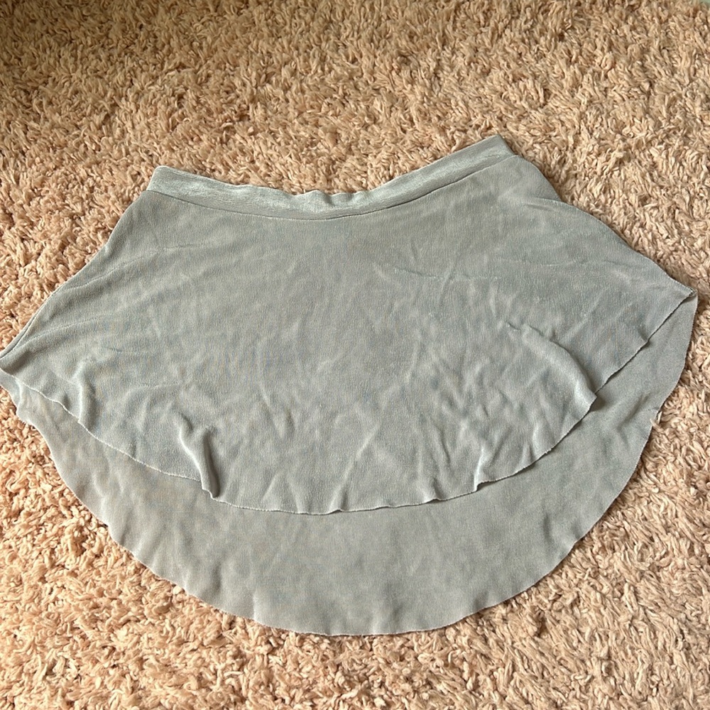 BULLET POINTE SKIRT - GRAY - used great condition